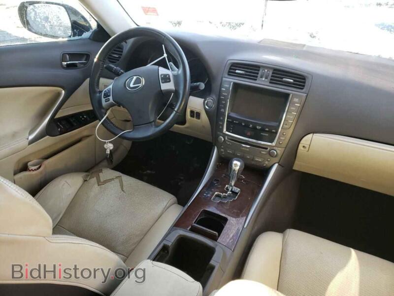 2011 Lexus IS (VIN JTHCF5C20B5050780) — фото 9 из 10