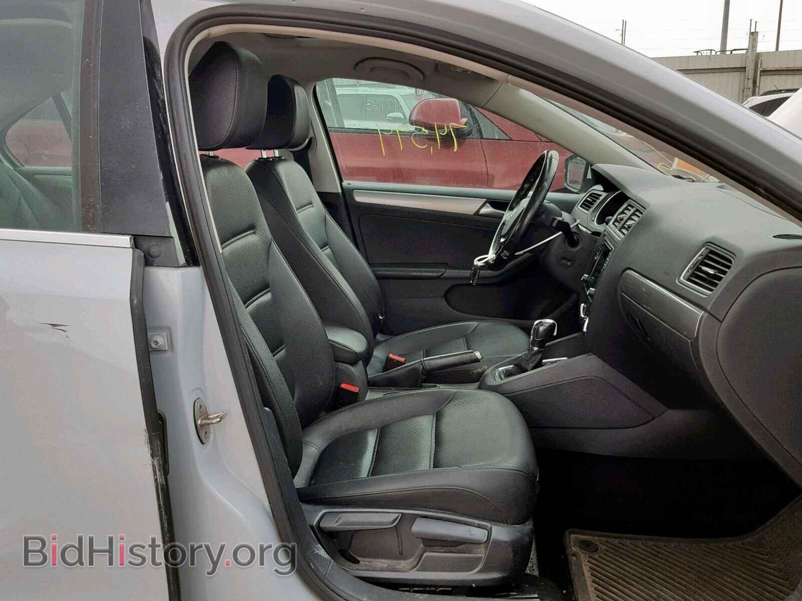 2017 VOLKSWAGEN JETTA - VIN: 3VWDB7AJ1HM298415 - Photo 5
