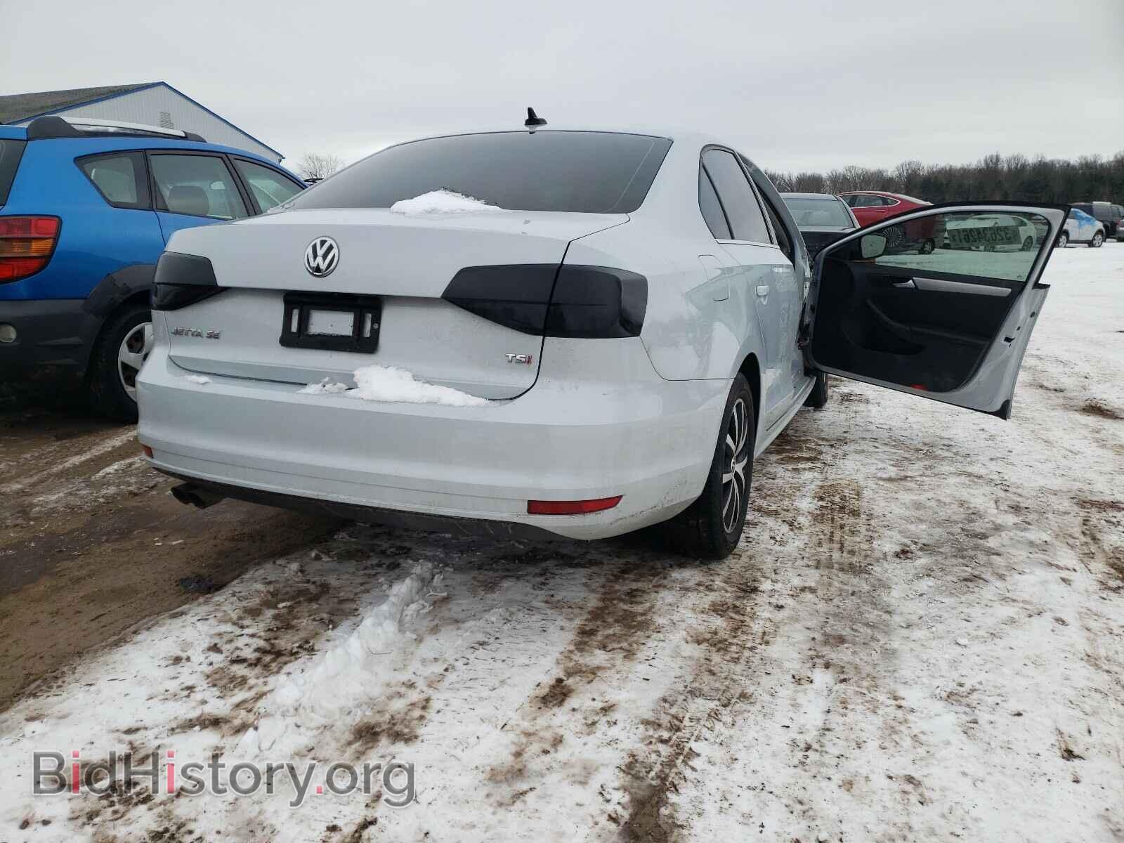 2017 VOLKSWAGEN JETTA - VIN: 3VWDB7AJ8HM314027 - Фото 4