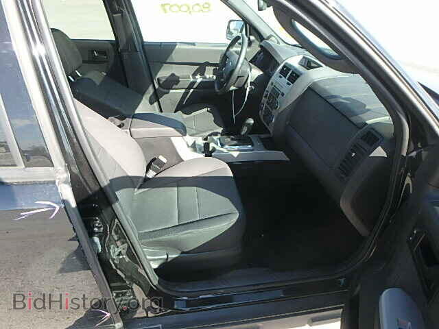 2011 FORD ESCAPE - VIN: 1FMCU0DG8BKC23141 - Photo 5