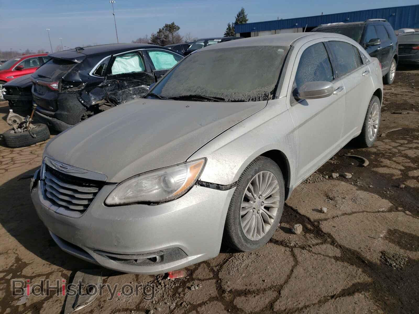 2012 CHRYSLER 200 - VIN: 1C3CCBCG1CN326393 - Фото 2