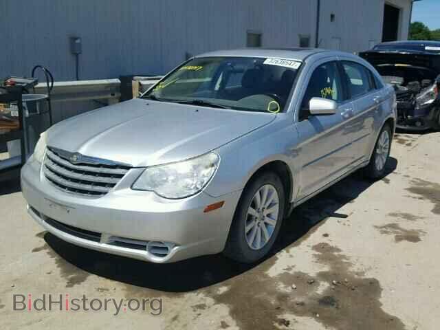 2010 CHRYSLER SEBRING - VIN: 1C3CC5FD2AN132469 - Photo 2