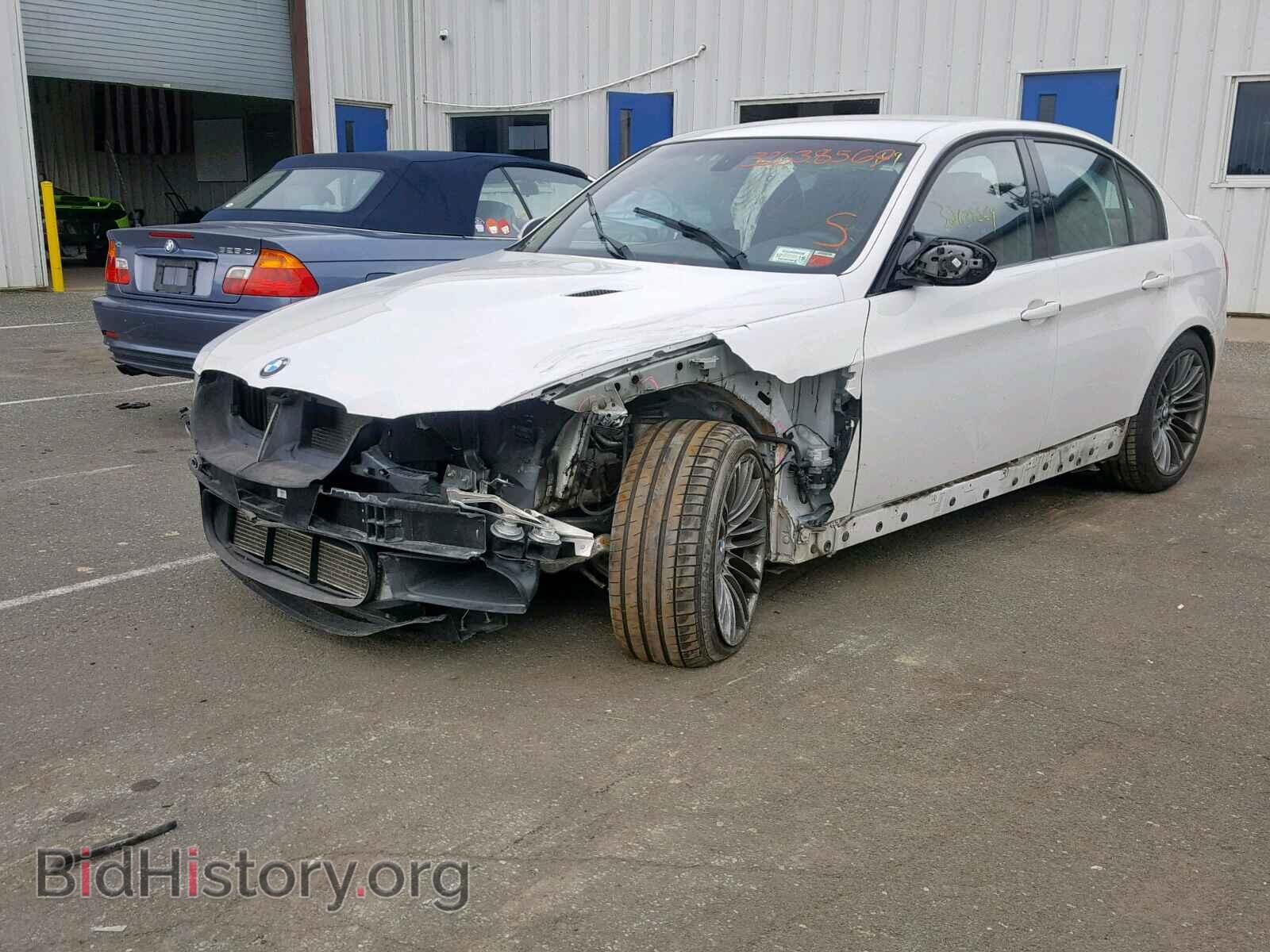 2010 BMW M3 - VIN: WBSPM9C55AE202229 - Фото 2