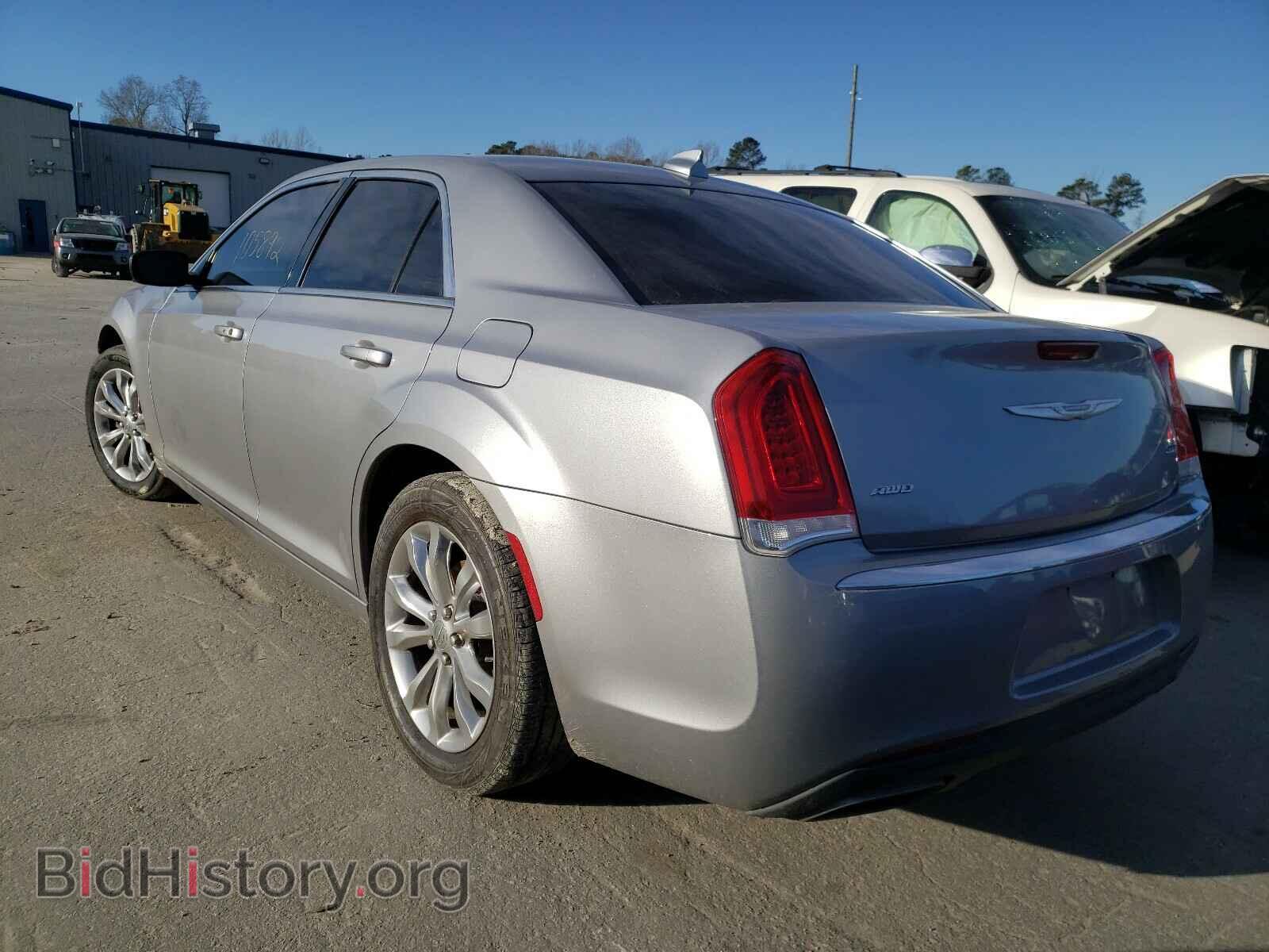 2016 CHRYSLER 300 - VIN: 2C3CCARGXGH224803 - Фото 3