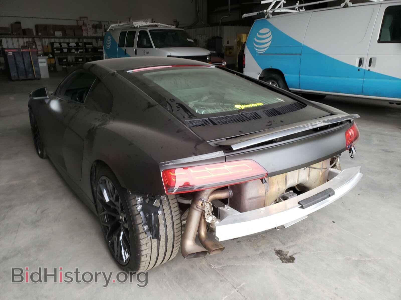 2018 AUDI R8 - VIN: WUABAAFX7J7901877 - Фото 3