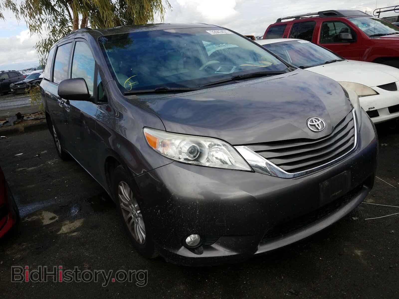 Фотография 5TDYK3DC6BS040876 - TOYOTA SIENNA 2011