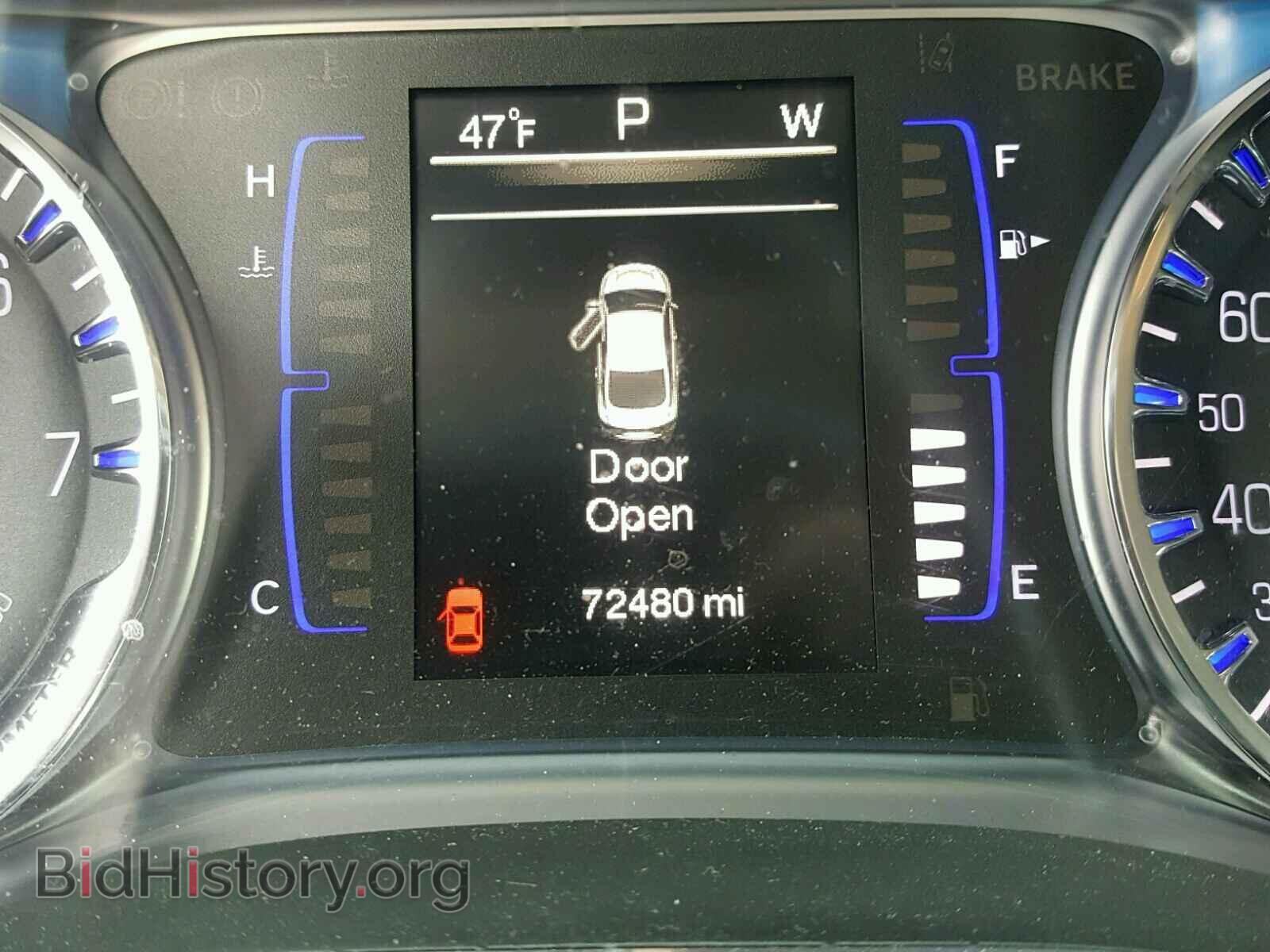 2015 CHRYSLER 200 - VIN: 1C3CCCAB0FN724213 - Фото 8