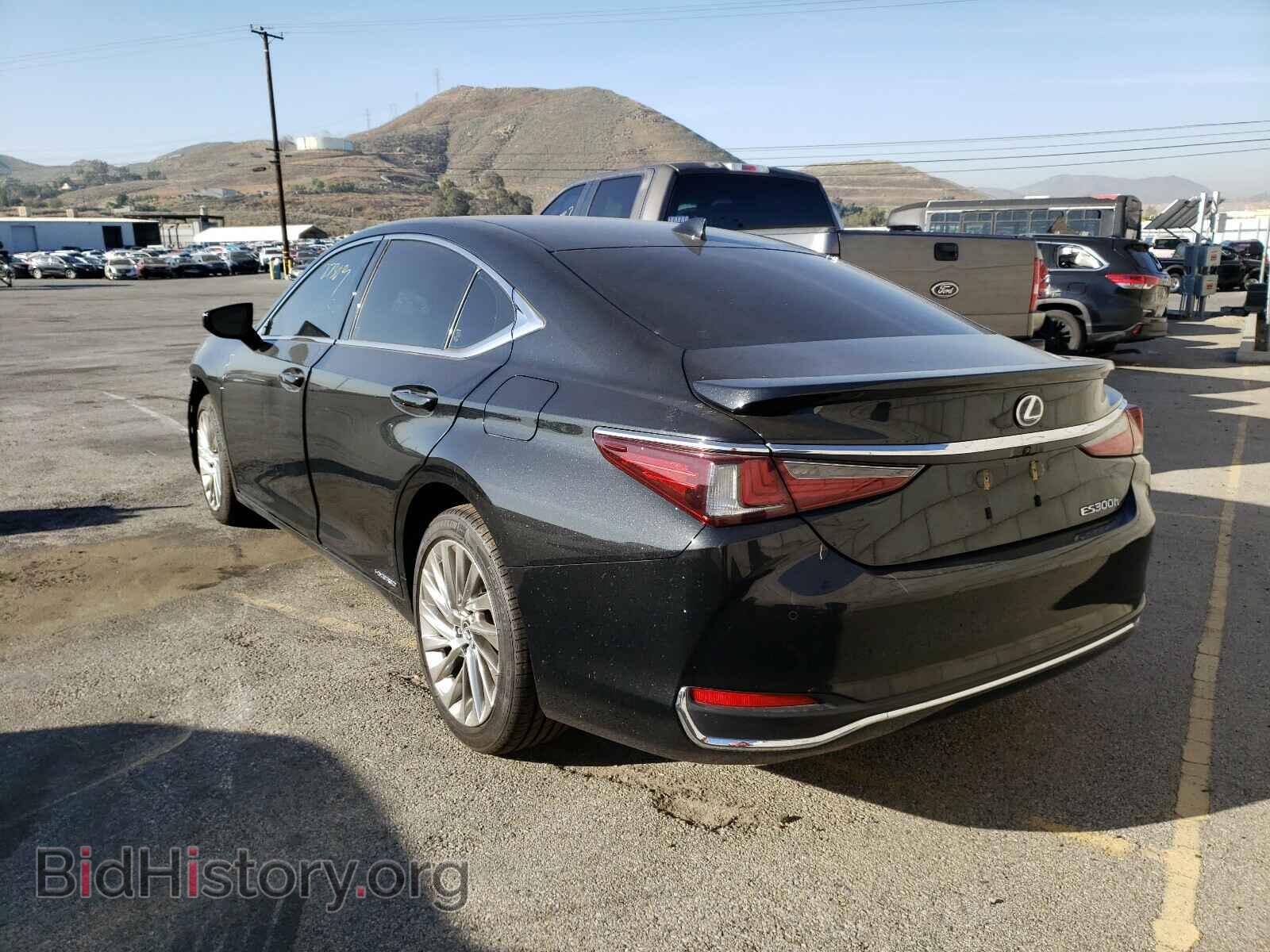 2019 LEXUS ES300 - VIN: JTHB21B18K2038404 - Фото 3