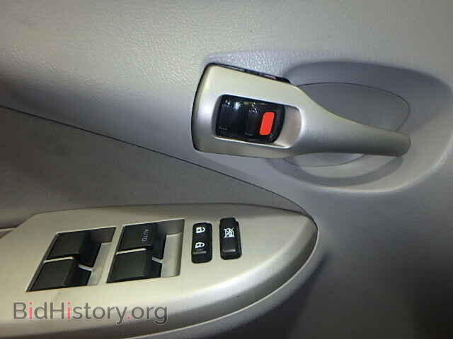 2011 TOYOTA COROLLA - VIN: 2T1BU4EEXBC606407 - Фото 9