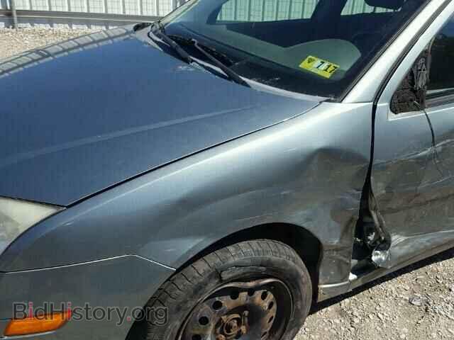 2005 FORD FOCUS - VIN: 1FAFP34N75W300142 - Фото 9