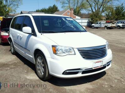 2014 Chrysler MINIVAN Town & COU, white — VIN 2C4RC1BG7ER436078, Copart