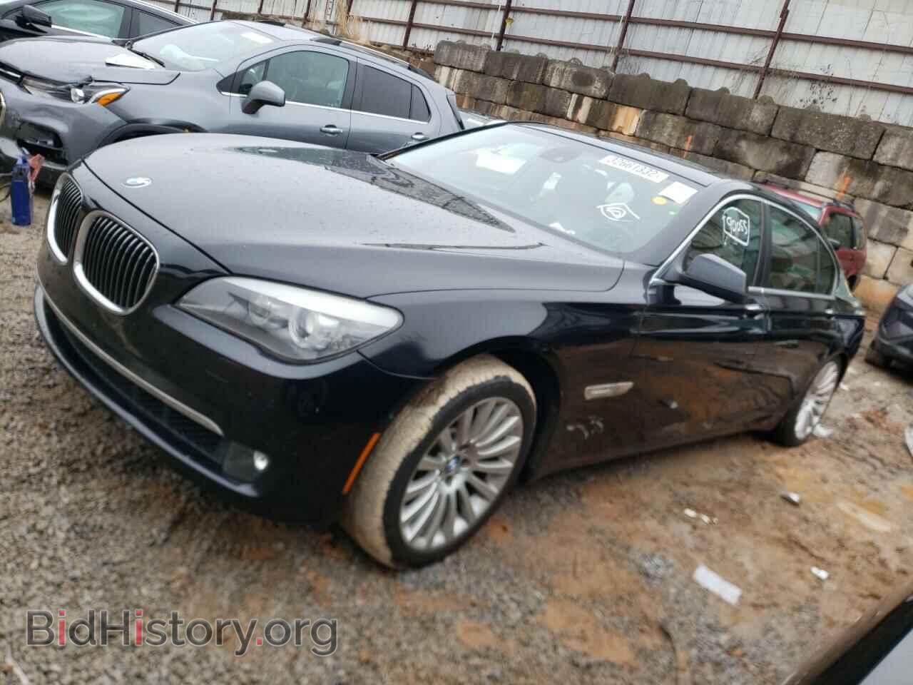 2012 BMW 7 SERIES - VIN: WBAKB8C59CC963343 - Фото 2