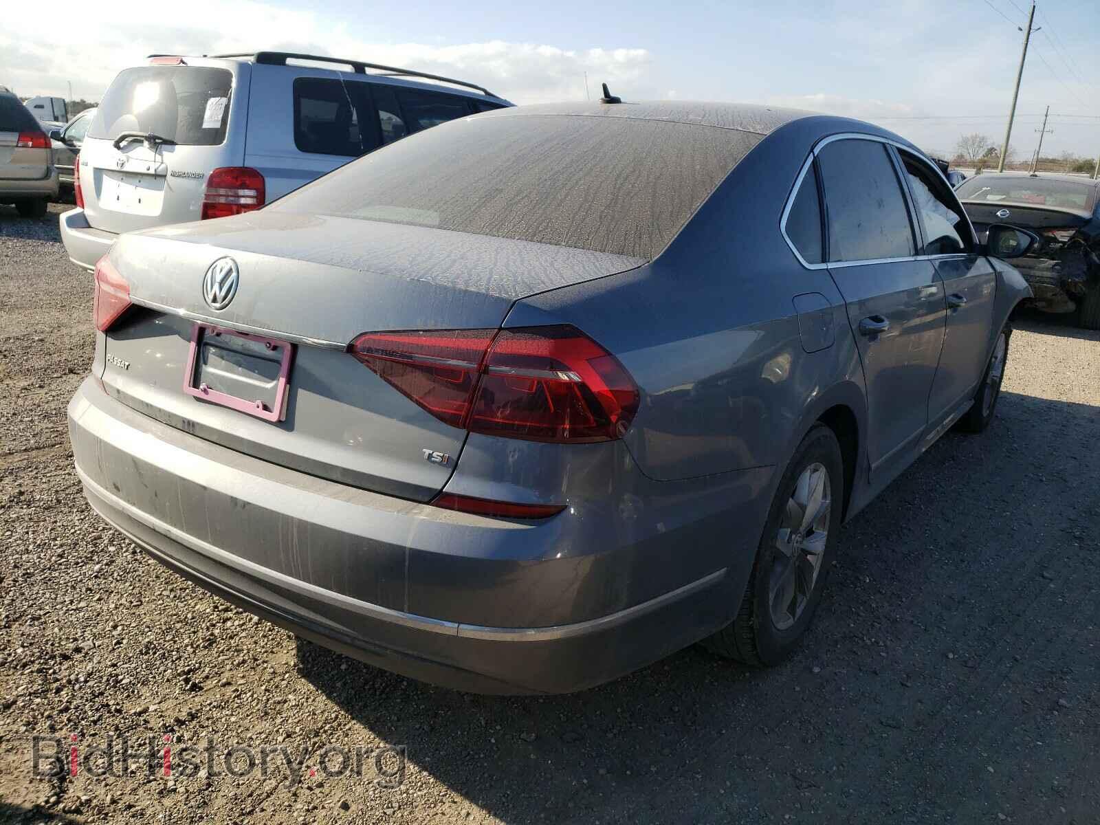 2017 VOLKSWAGEN PASSAT - VIN: 1VWAT7A30HC018549 - Фото 4