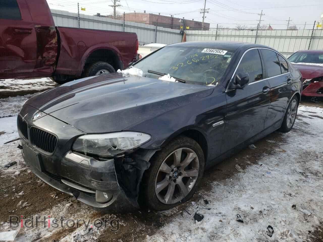 2011 BMW 5 SERIES - VIN: WBAFR9C52BC758528 - Фото 2