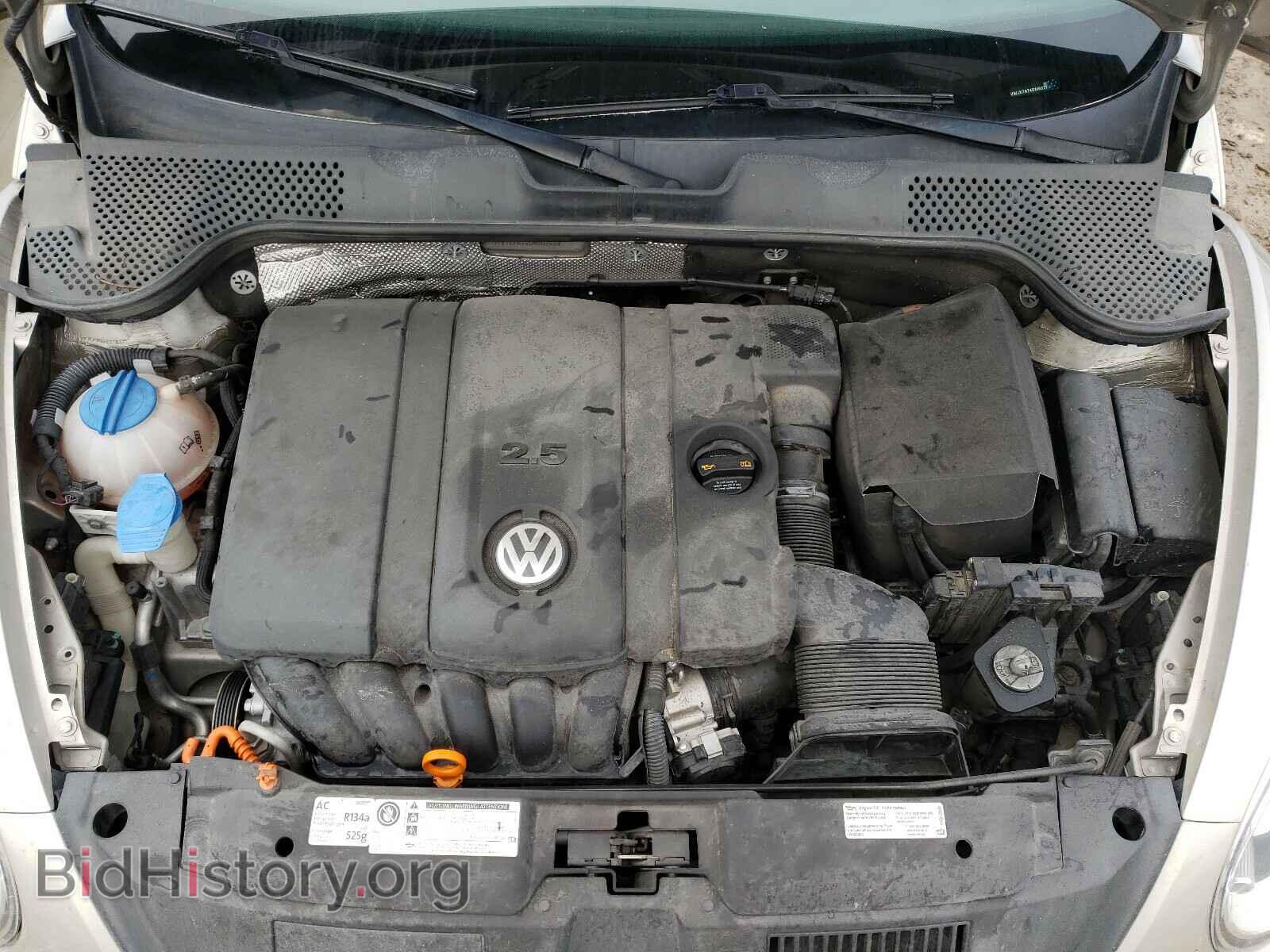 2013 VOLKSWAGEN BEETLE - VIN: 3VWJX7AT4DM602689 - Фото 7