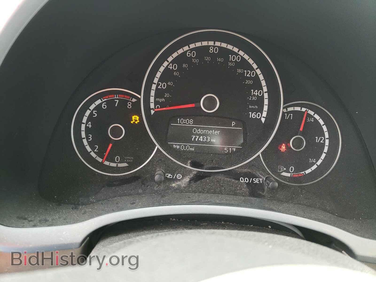 2013 VOLKSWAGEN BEETLE - VIN: 3VWJX7AT4DM602689 - Фото 8