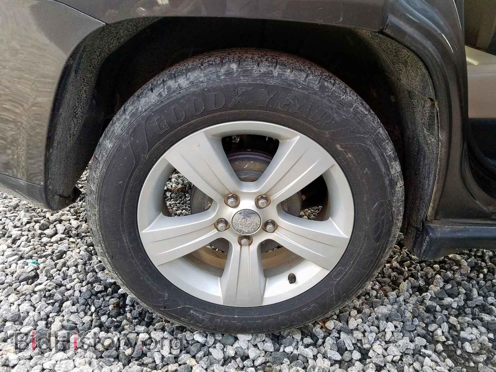 2014 JEEP COMPASS - VIN: 1C4NJCEB6ED737461 - Photo 9