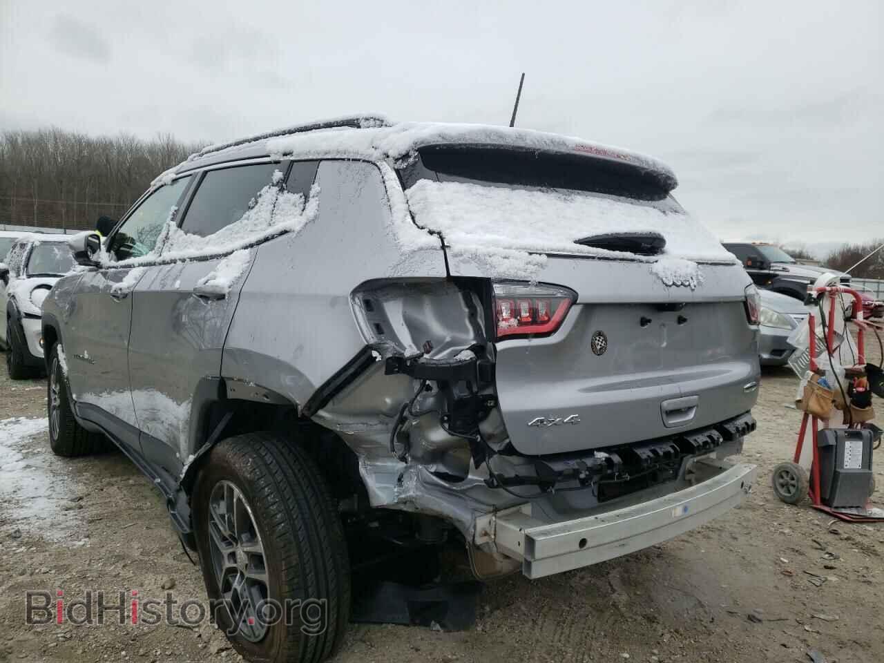 2017 JEEP COMPASS - VIN: 3C4NJDBB4HT627985 - Photo 3