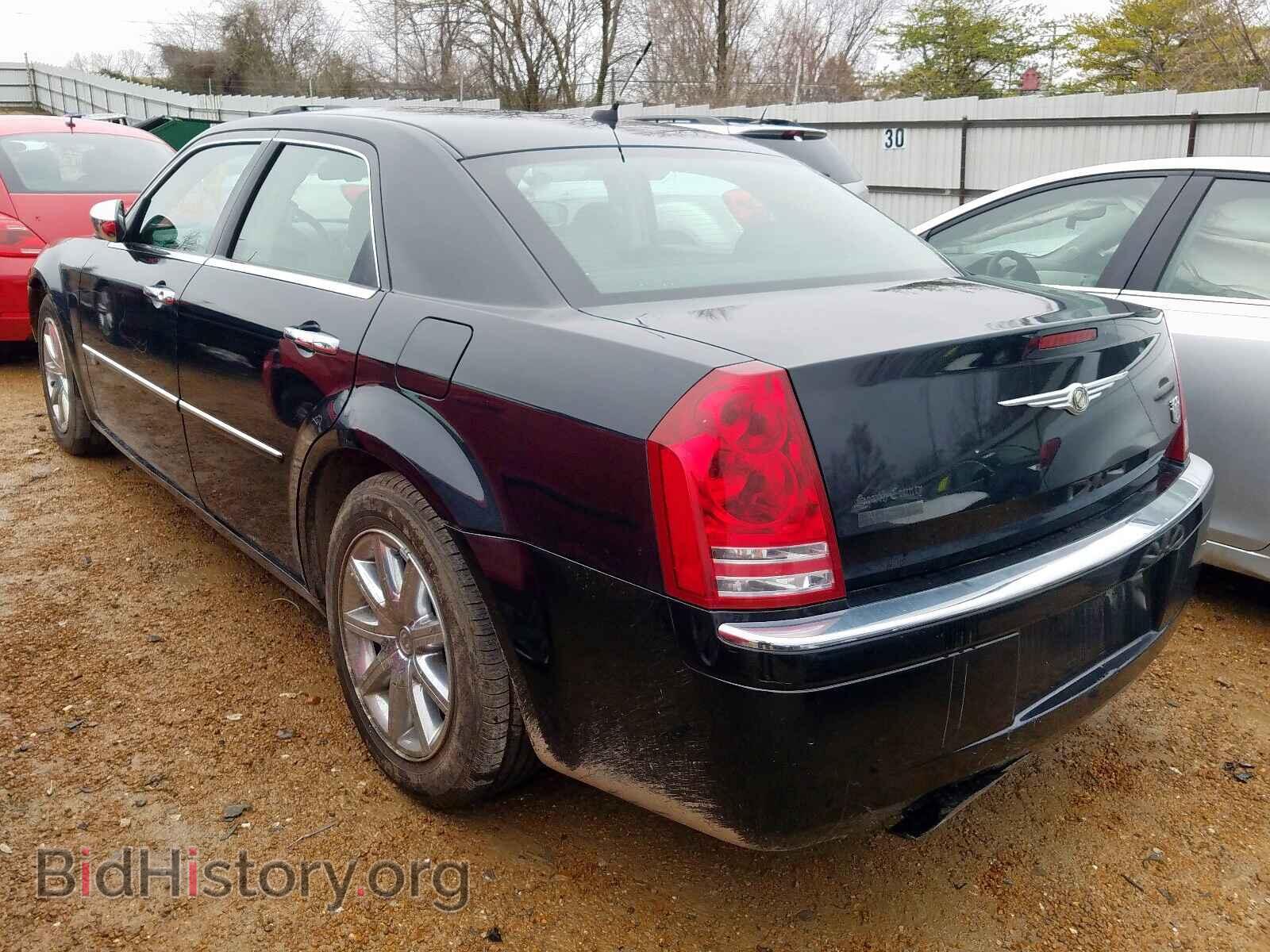 2008 CHRYSLER 300 - VIN: 2C3KA63H68H310028 - Фото 3