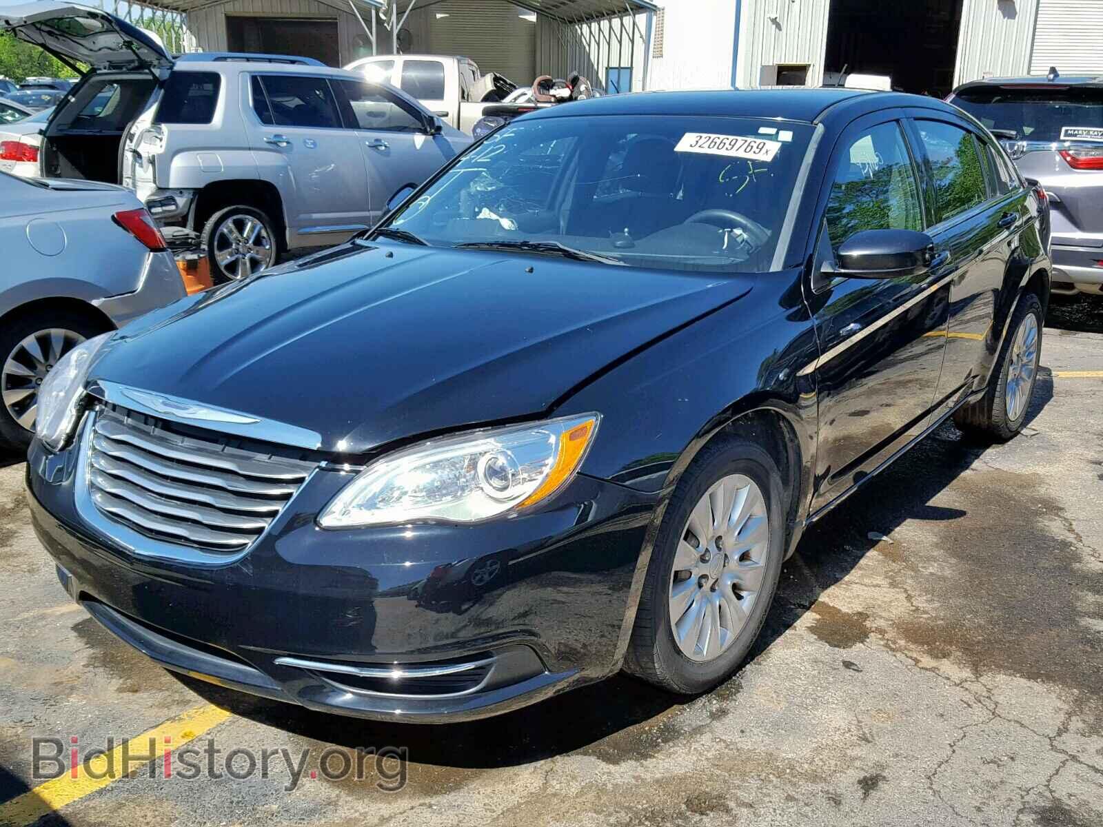 2012 CHRYSLER 200 - VIN: 1C3CCBAB0CN320060 - Фото 2