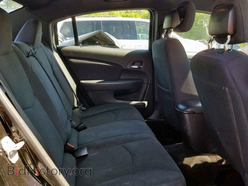 2012 Chrysler 200 (VIN 1C3CCBAB0CN320060) — фото 6 из 10