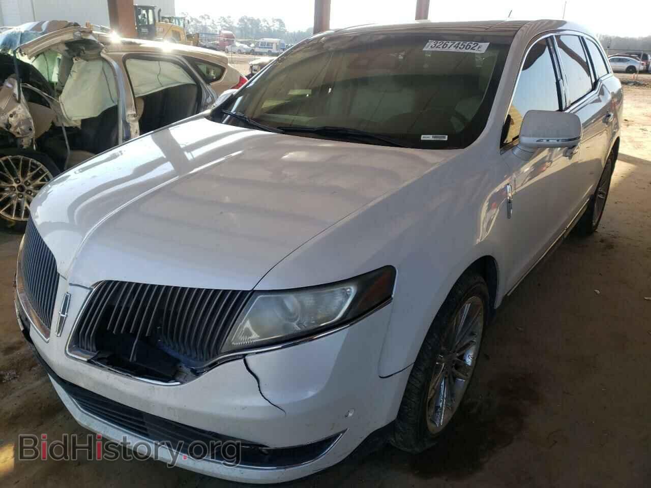 2014 LINCOLN MKT - VIN: 2LMHJ5AT3EBL52694 - Фото 2