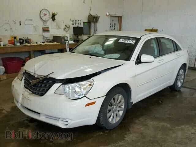 2010 CHRYSLER SEBRING - VIN: 1C3CC5FD9AN192488 - Фото 2