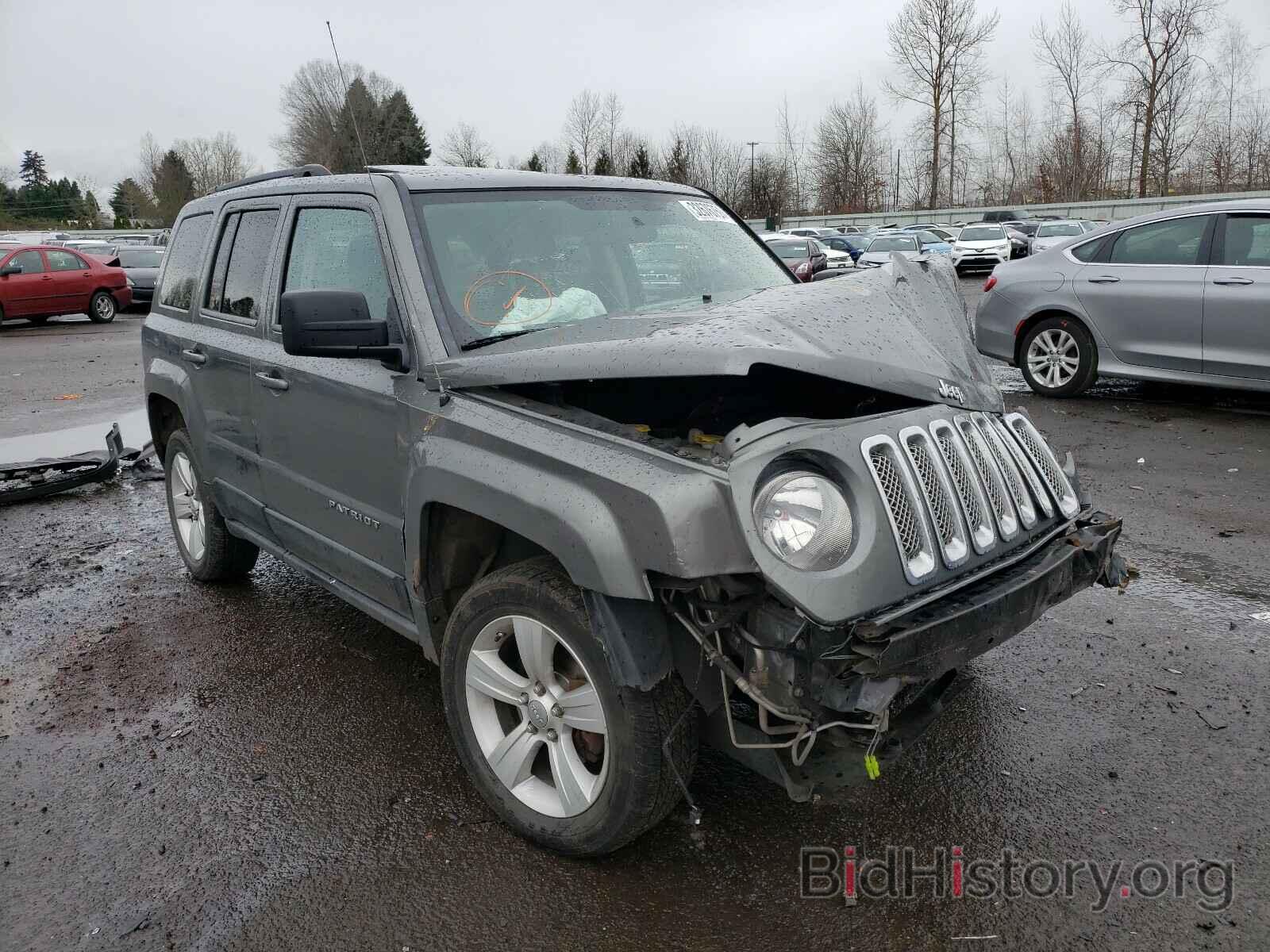 Photo 1J4NF1GB7BD275162 - JEEP PATRIOT 2011