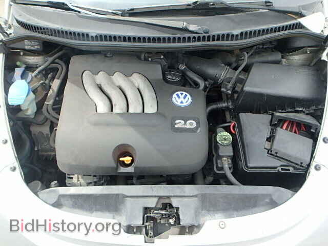 2000 VOLKSWAGEN BEETLE - VIN: 3VWCC21C4YM427924 - Фото 7