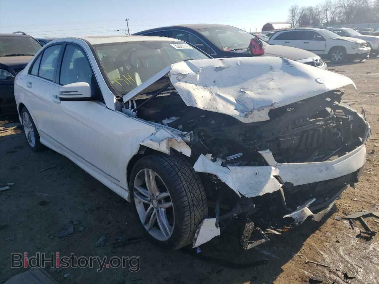 Photo WDDGF8ABXER318454 - MERCEDES-BENZ C-CLASS 2014