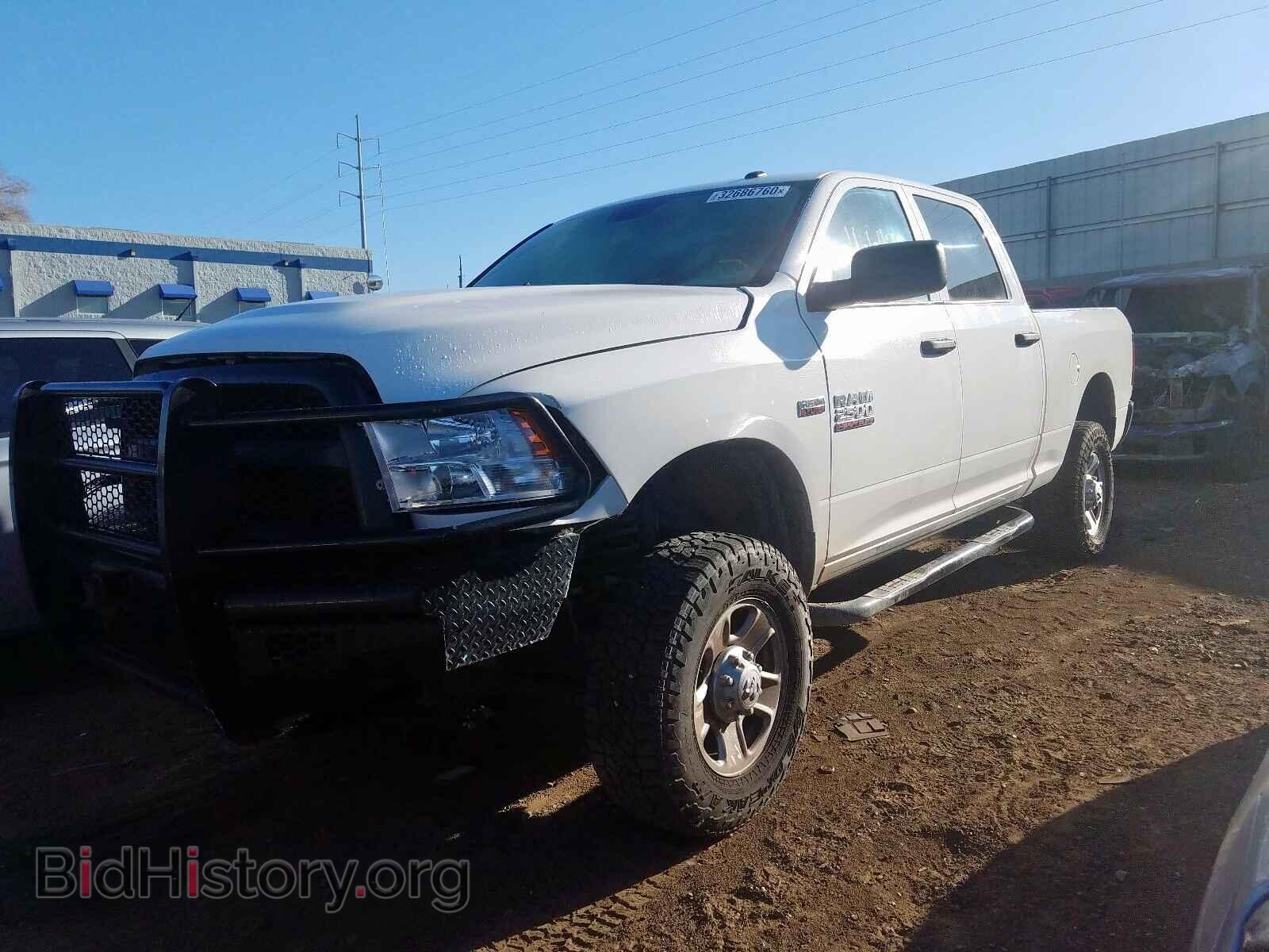 2015 RAM 2500 - VIN: 3C6TR5CT6FG594188 - Фото 2