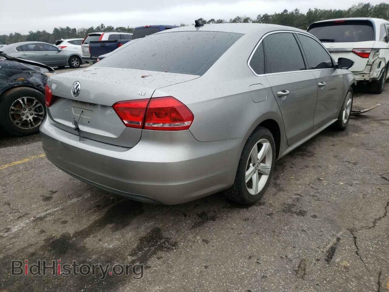 2012 VOLKSWAGEN PASSAT - VIN: 1VWBP7A33CC083056 - Фото 4