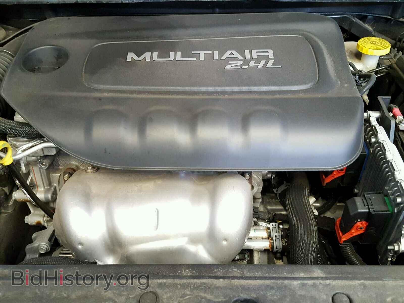 2016 CHRYSLER 200 - VIN: 1C3CCCAB5GN103924 - Фото 7