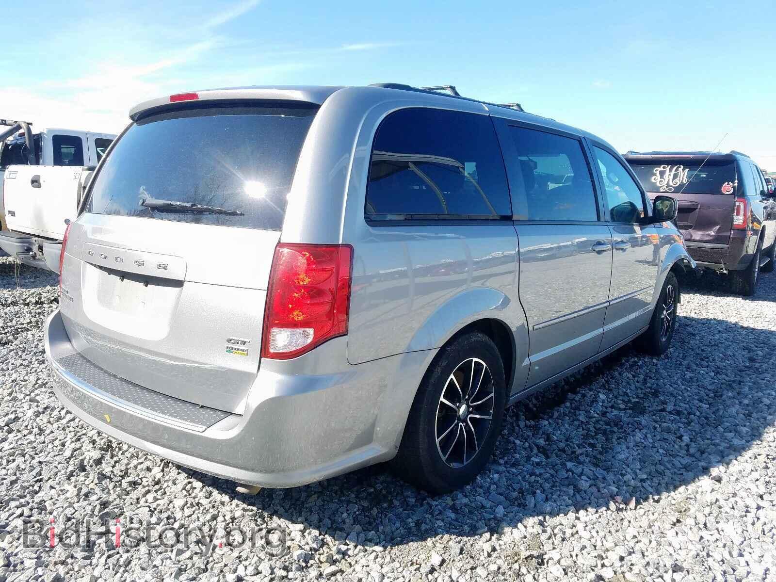 2017 DODGE CARAVAN - VIN: 2C4RDGEG1HR709998 - Photo 4