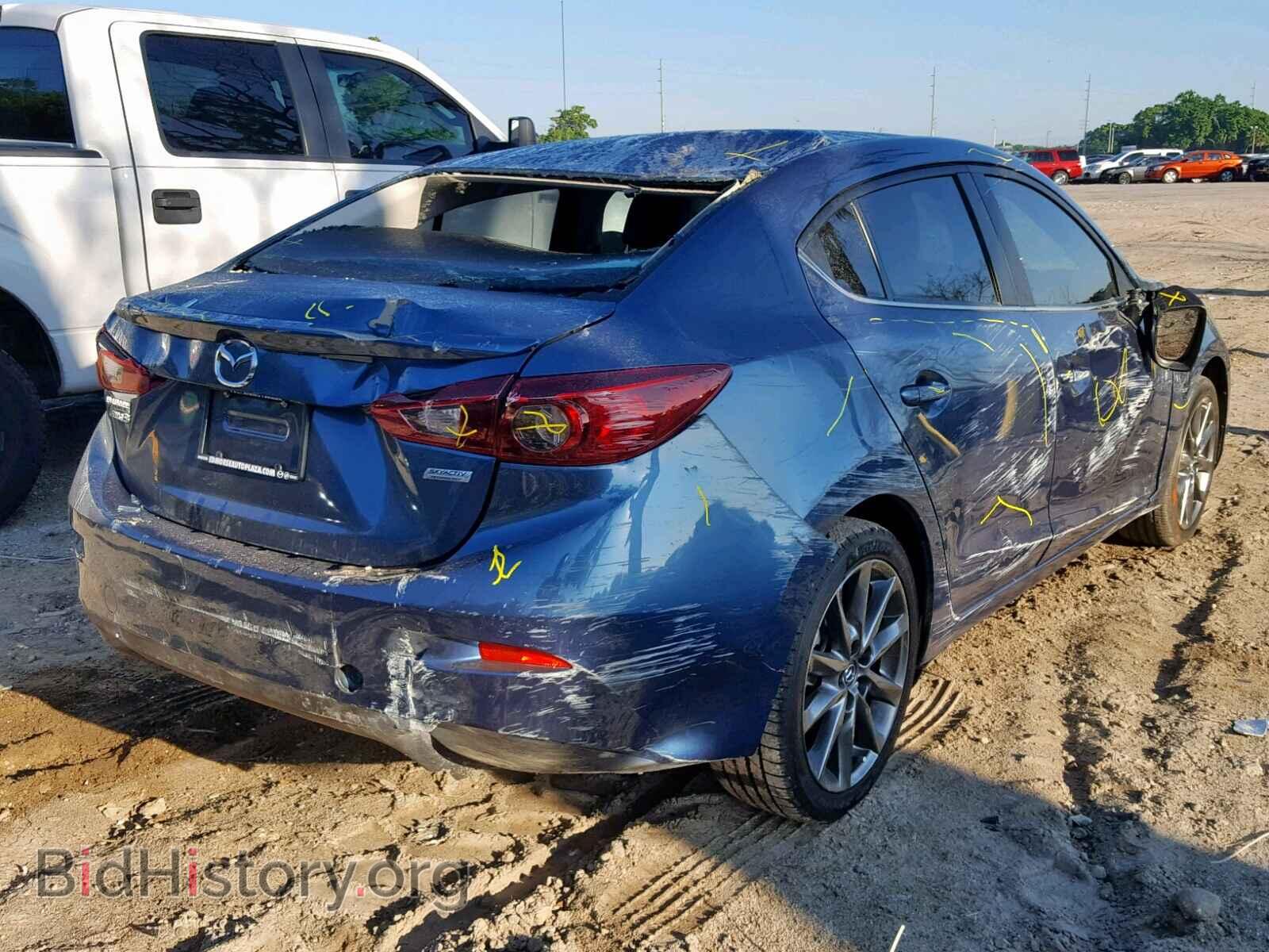 2018 MAZDA 3 - VIN: 3MZBN1V36JM217518 - Фото 4