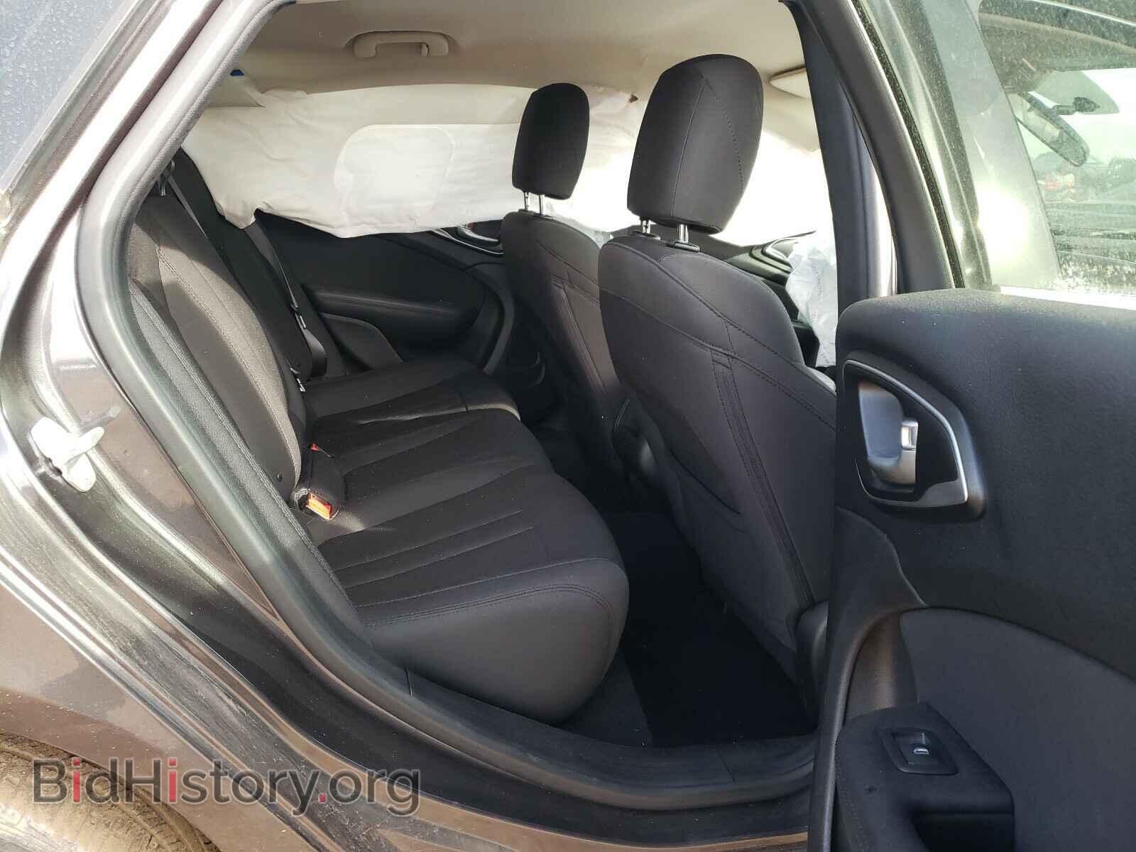 2016 CHRYSLER 200 - VIN: 1C3CCCFB1GN108188 - Photo 6