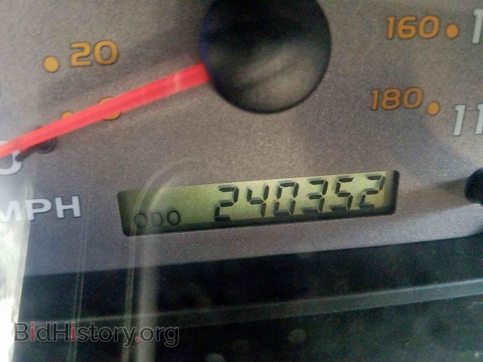 2001 TOYOTA SEQUOIA - VIN: 5TDBT44A01S023206 - Фото 8