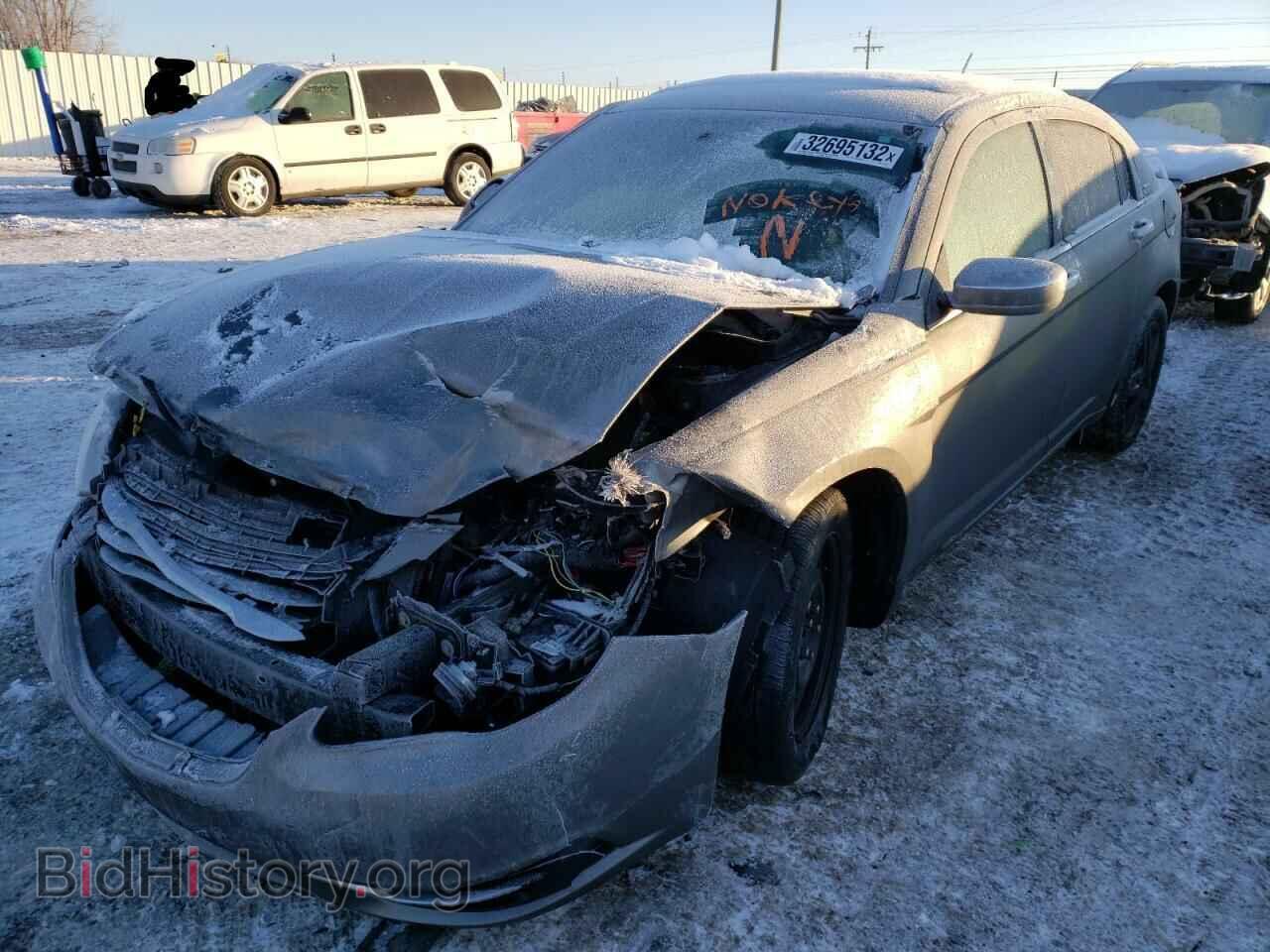 2012 CHRYSLER 200 - VIN: 1C3CCBAB0CN223148 - Фото 2
