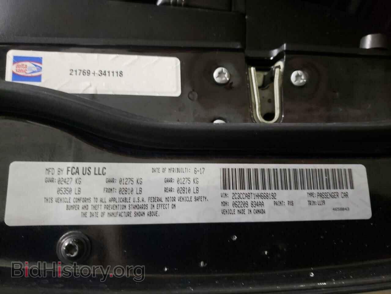 2017 CHRYSLER 300 - VIN: 2C3CCABT1HH668192 - Фото 10