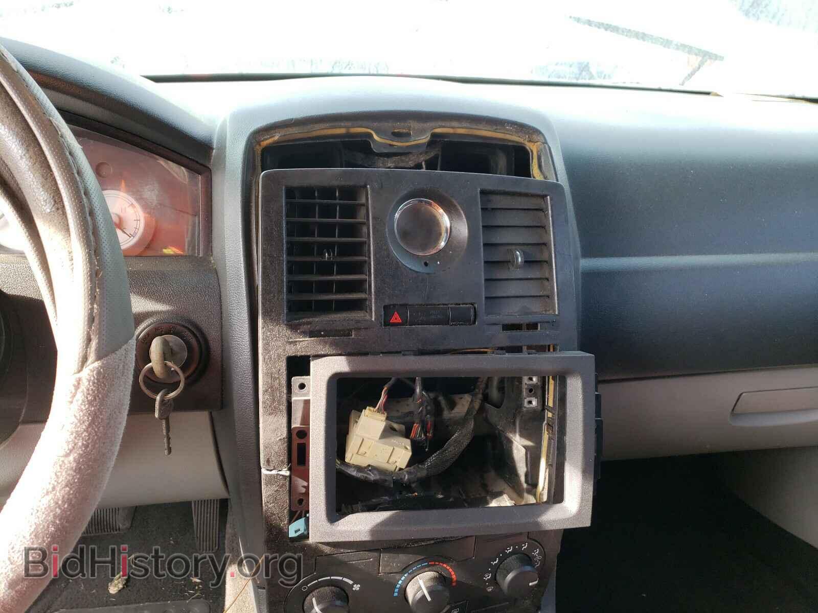 2006 CHRYSLER 300 - VIN: 2C3KA43R76H274036 - Фото 9