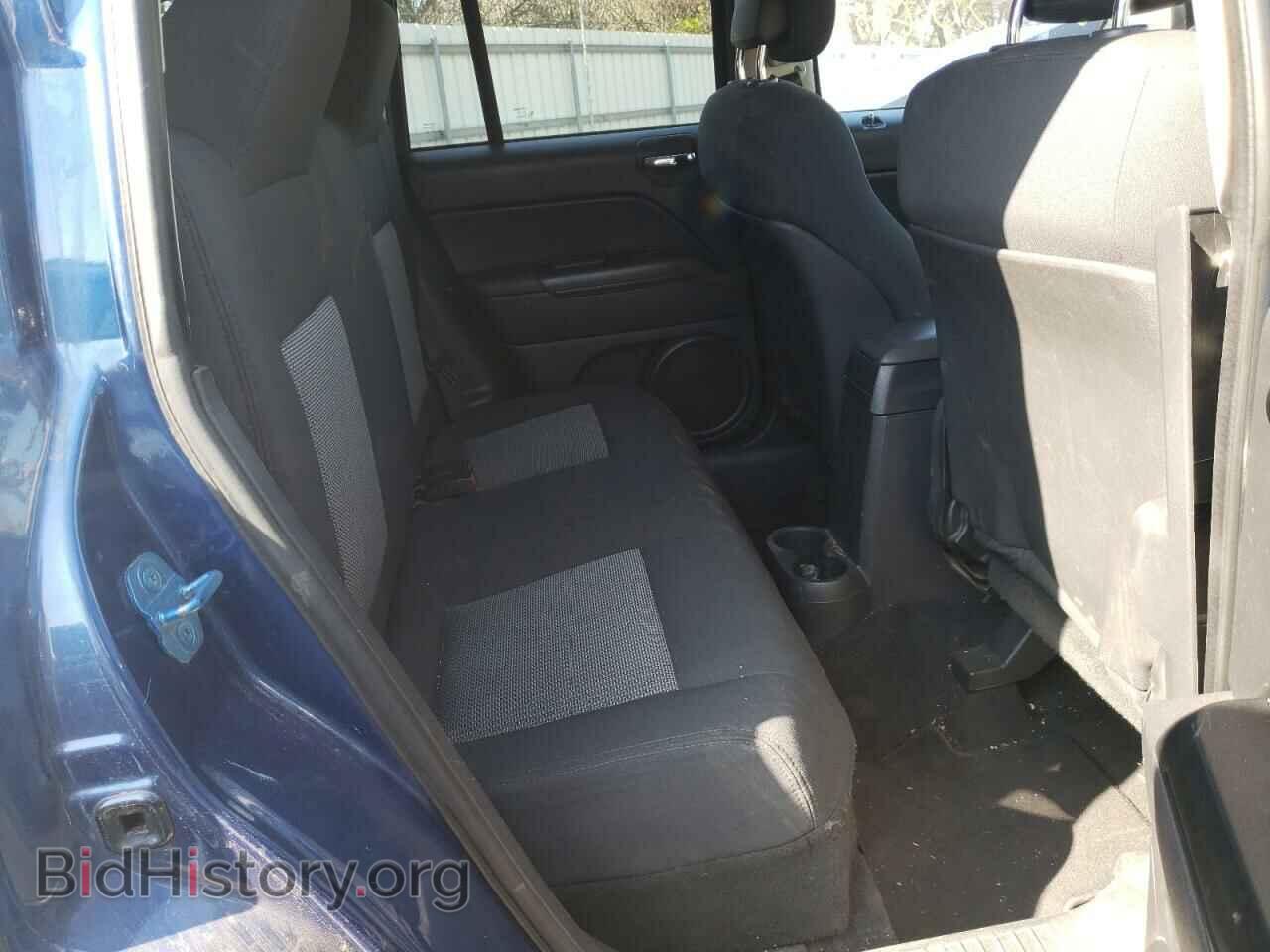2010 JEEP COMPASS - VIN: 1J4NT4FA5AD529727 - Photo 6