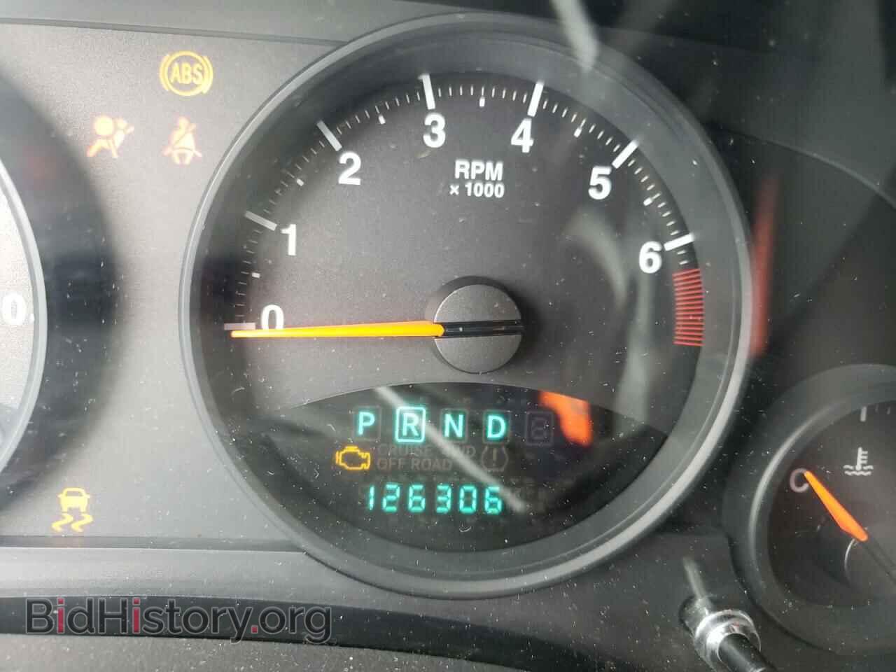 2010 JEEP COMPASS - VIN: 1J4NT4FA5AD529727 - Photo 8