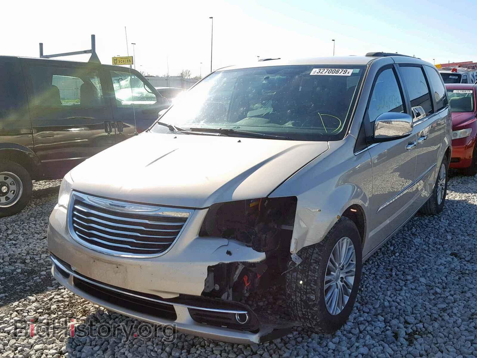 2013 CHRYSLER TOWN & COU - VIN: 2C4RC1CG5DR723903 - Фото 2