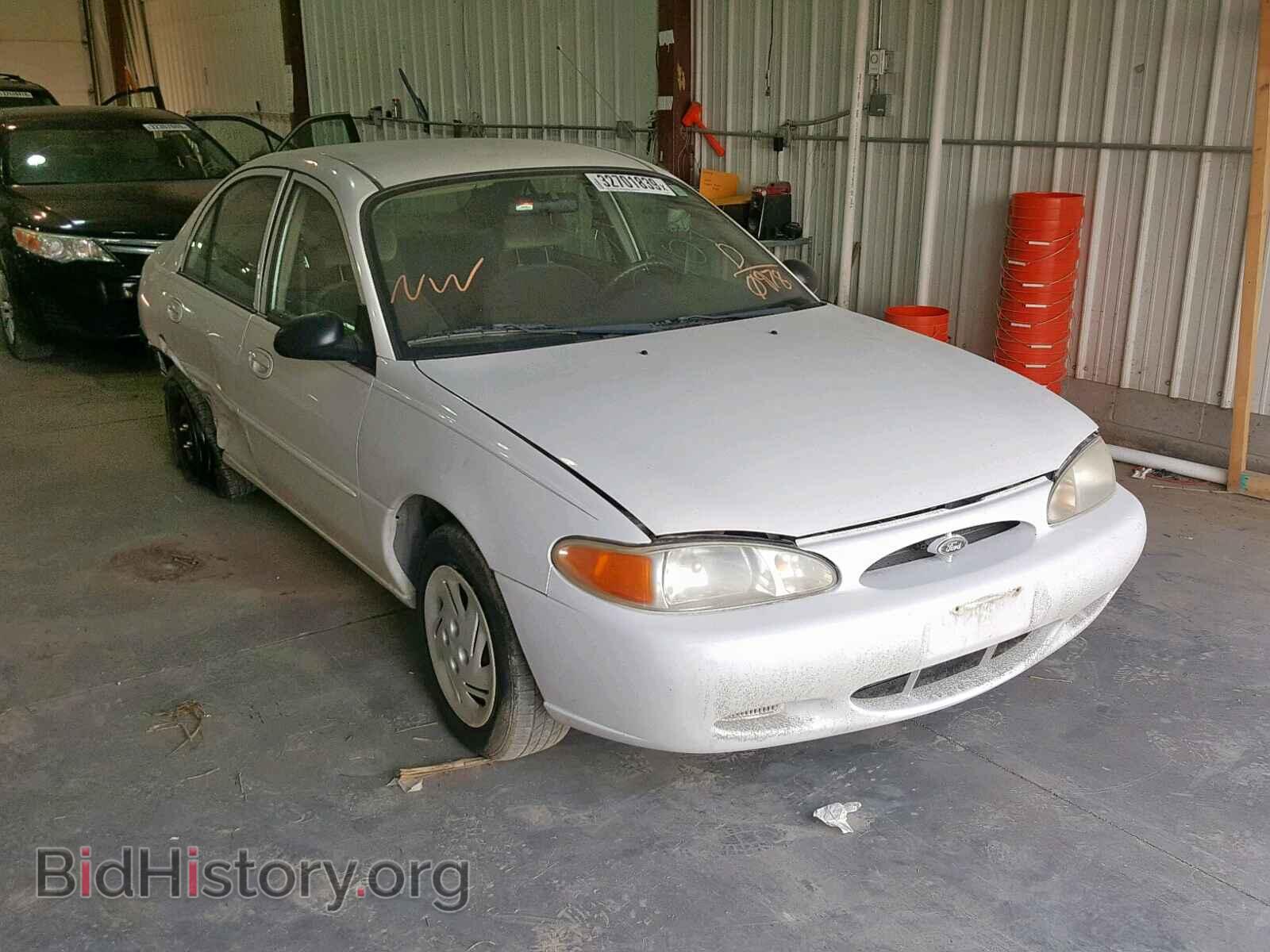 Photo 3FAFP13P7YR230978 - FORD ESCORT 2000