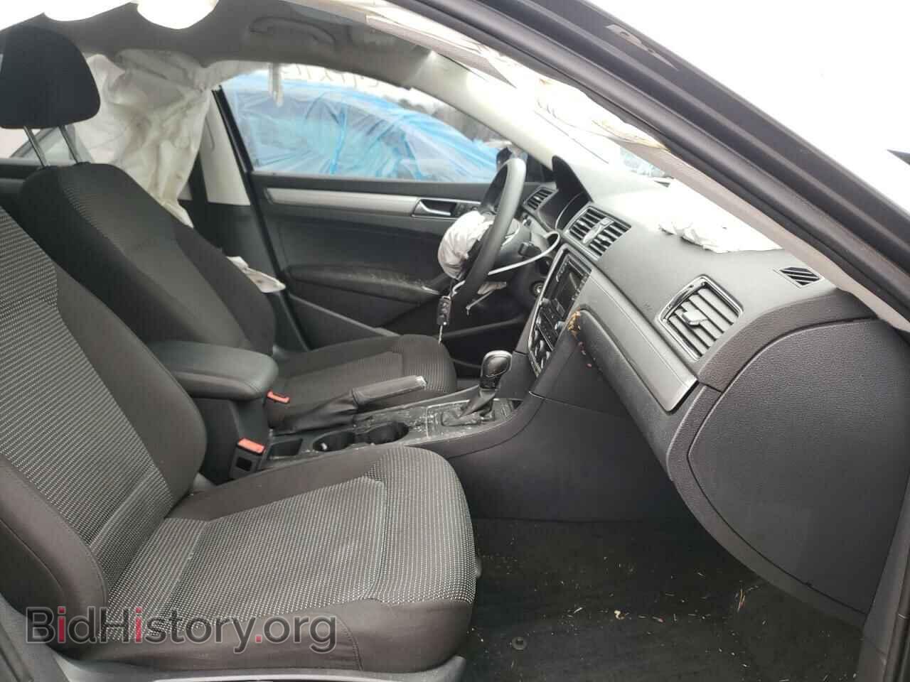 2017 VOLKSWAGEN PASSAT - VIN: 1VWAT7A31HC026126 - Фото 5
