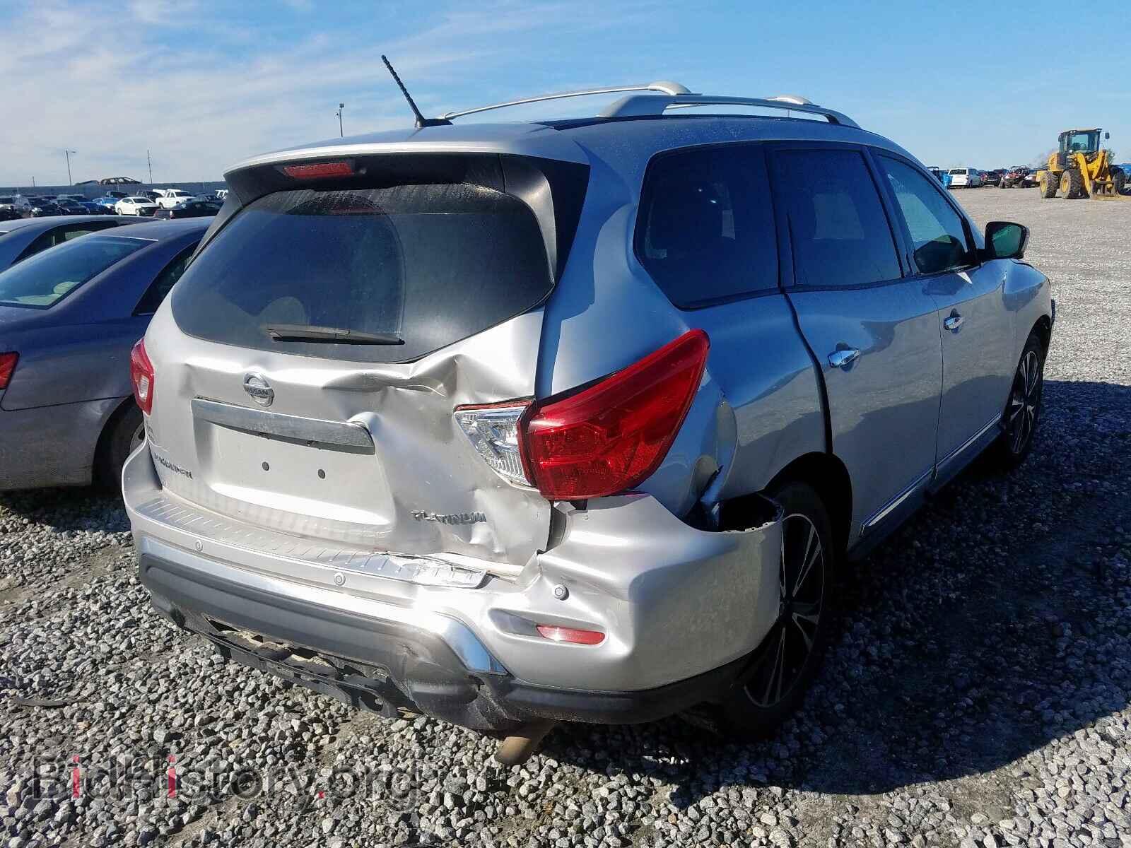 2017 NISSAN PATHFINDER - VIN: 5N1DR2MN6HC676824 - Фото 4