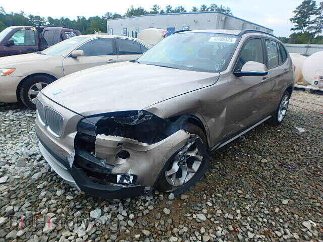 2013 BMW X1 - VIN: WBAVL1C53DVR87533 - Фото 2