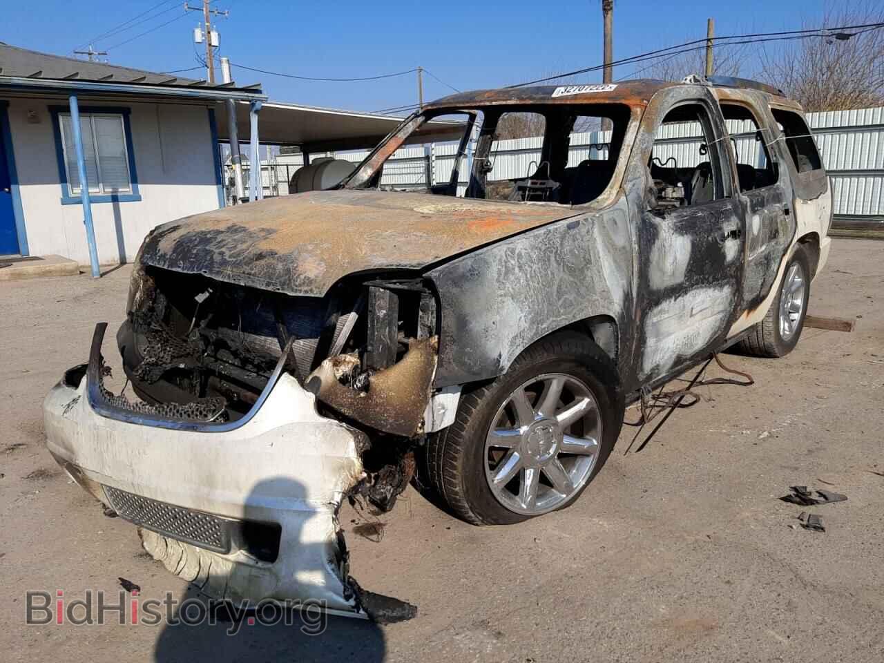 2011 GMC YUKON - VIN: 1GKS2EEF9BR131458 - Фото 2
