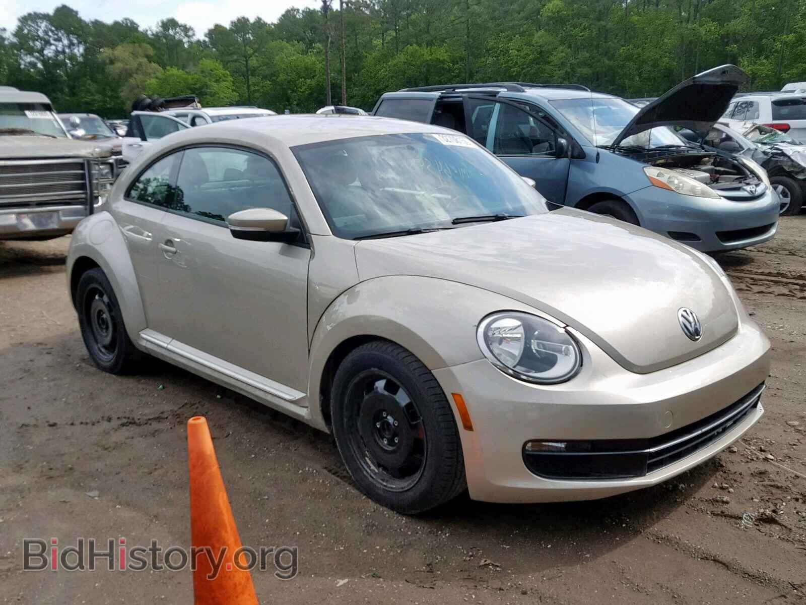 Фотография 3VWJP7AT2CM657382 - VOLKSWAGEN BEETLE 2012