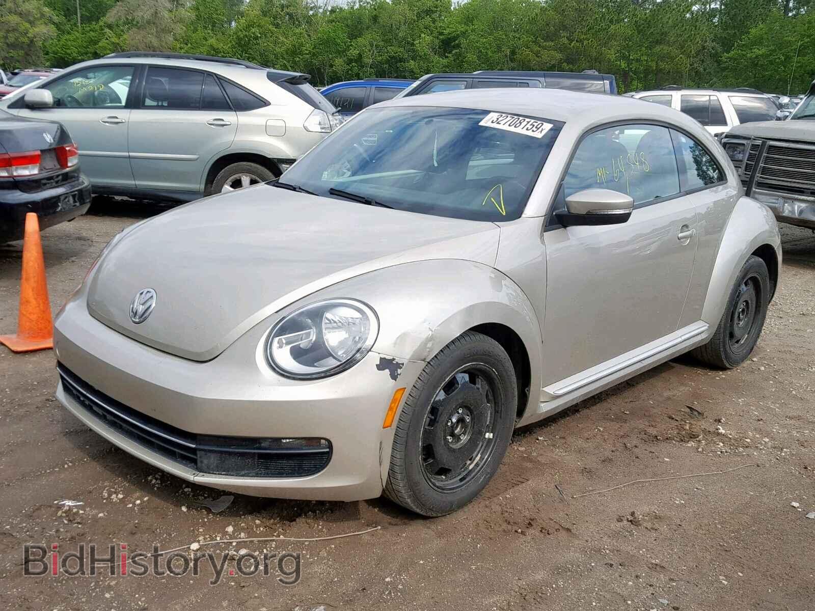 2012 VOLKSWAGEN BEETLE - VIN: 3VWJP7AT2CM657382 - Фото 2
